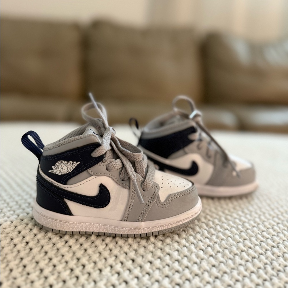 Nike Kids' Gray and Navy High-Top Sneakers